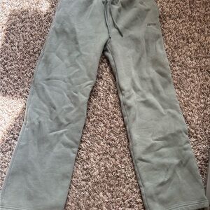Olive Green Sweatpants - ARITZIA